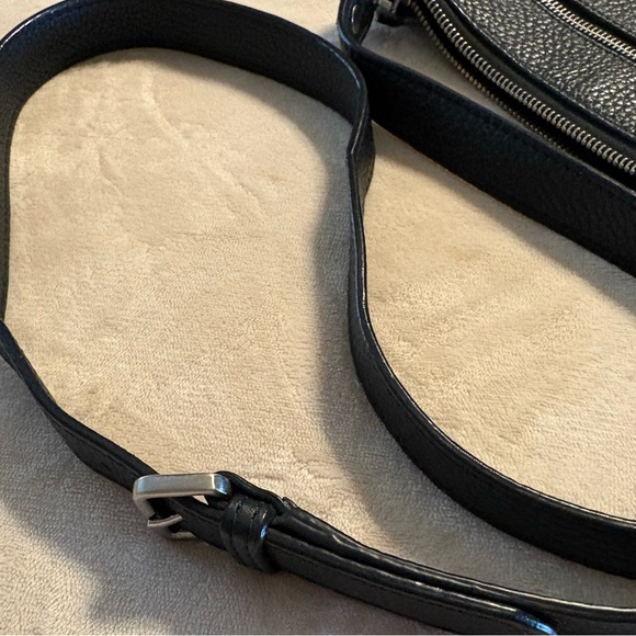 ColeHahn Black Pebbled Leather Crossbody Bag with Dual Zip Front - Picture 6 of 8